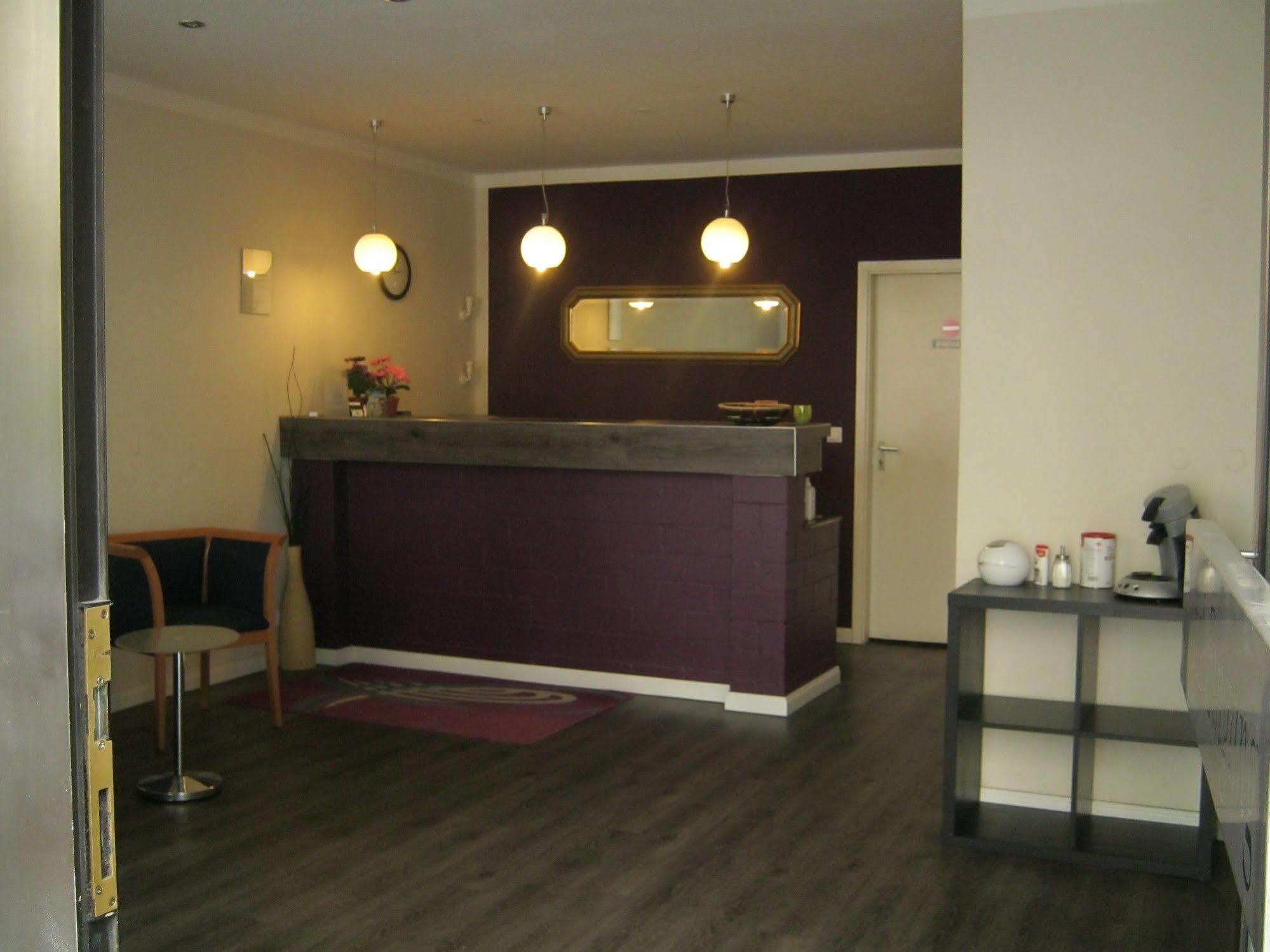 Eu Centralhotel Im Toennchen Dusseldorf Exterior photo